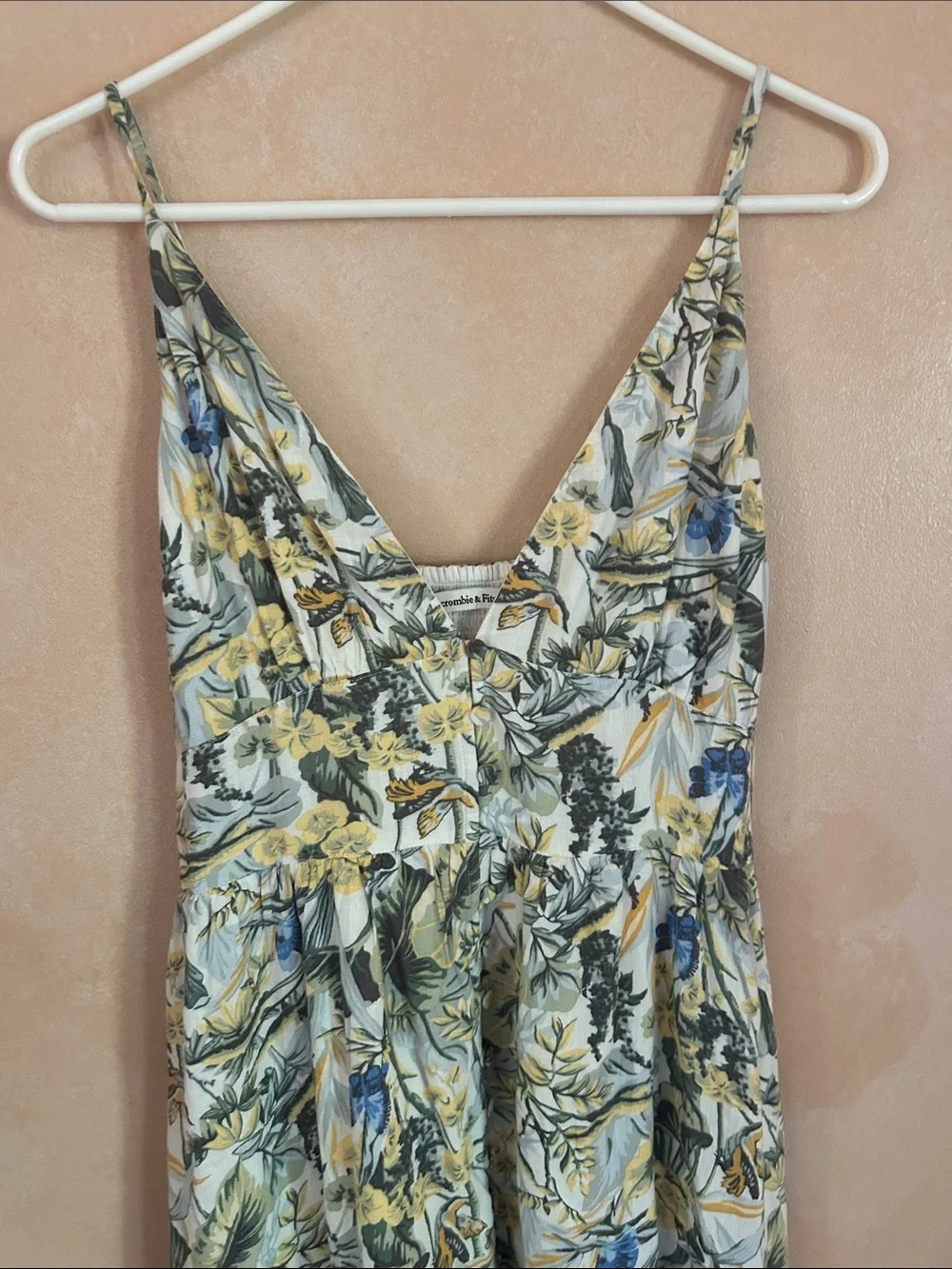 Abercrombie & Fitch  Floral V-Neck Spaghetti Strap Maxi Dress size medium